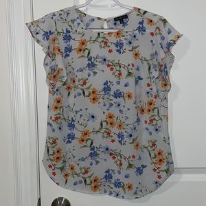 Dynamite Floral Top/Blouse